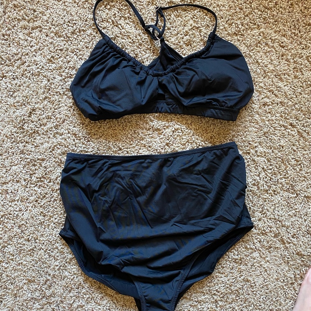 A Pea in a Pod maternity bikini